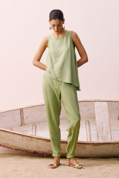 Monocromatic Top Ligth Green