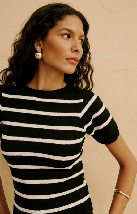 Vera Tshirt Black