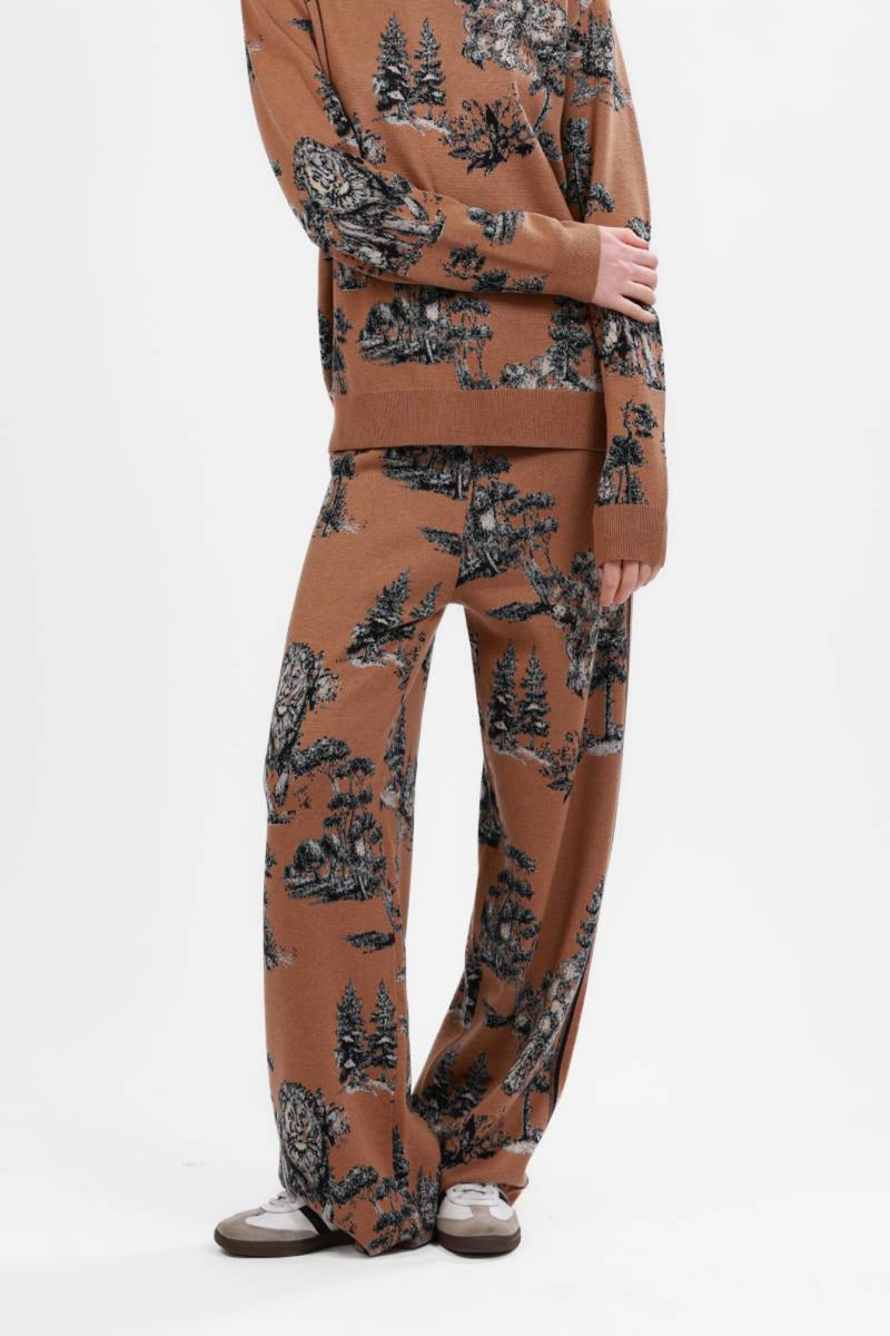Landscape Sweater Camel
