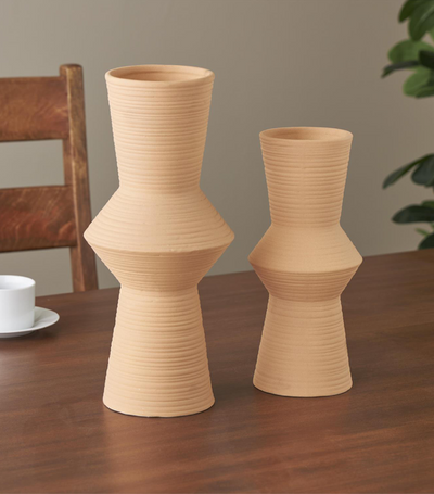 Ana Vase Brown