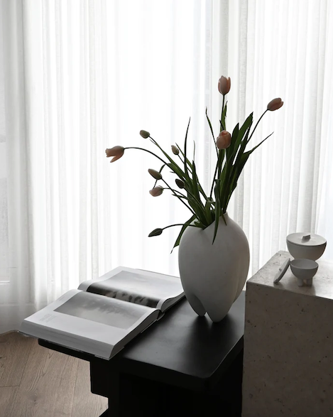 Sumo Vase Slim Bone White