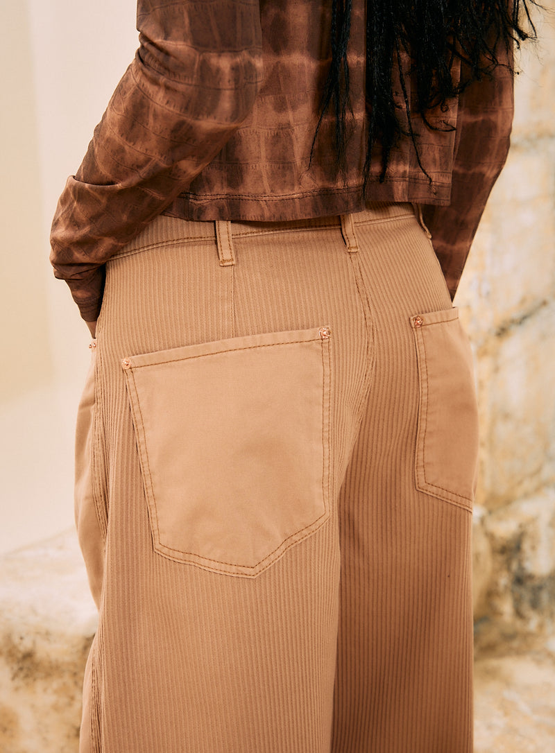 Defne Pant