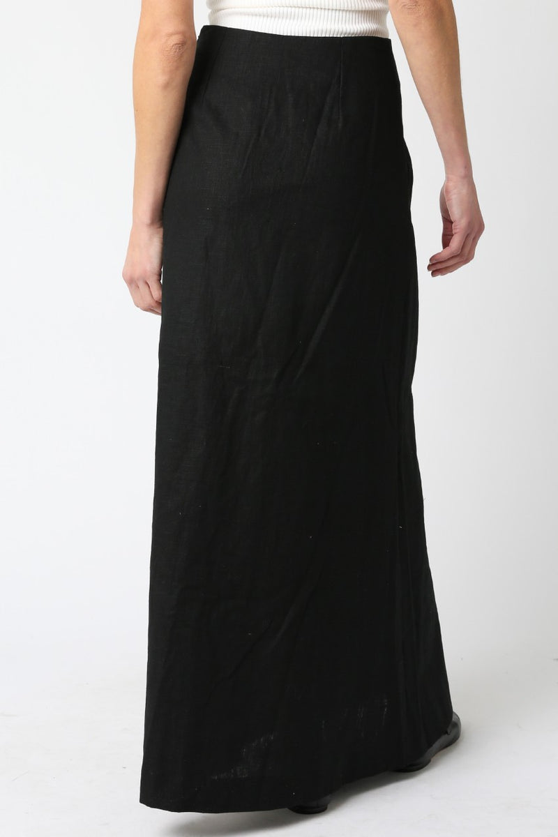 Finjie Button Skirt Black