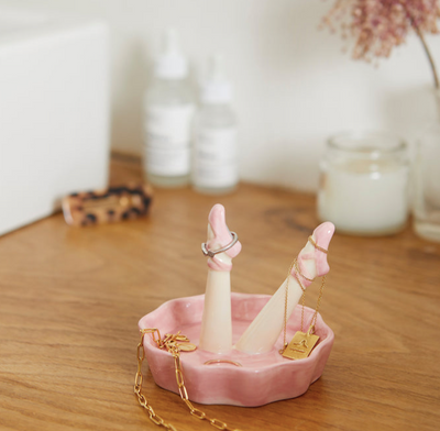 Ring holder Happy Legs Dance