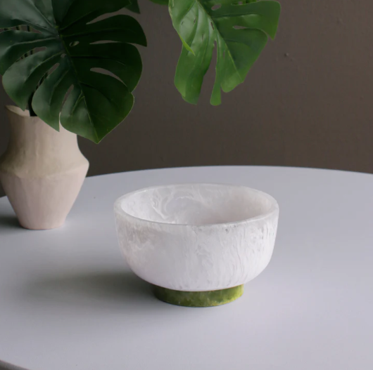 Resin Rio Small Bowl with Base White and Green