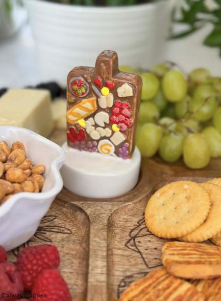 Charcuterie Light-Up Sitter