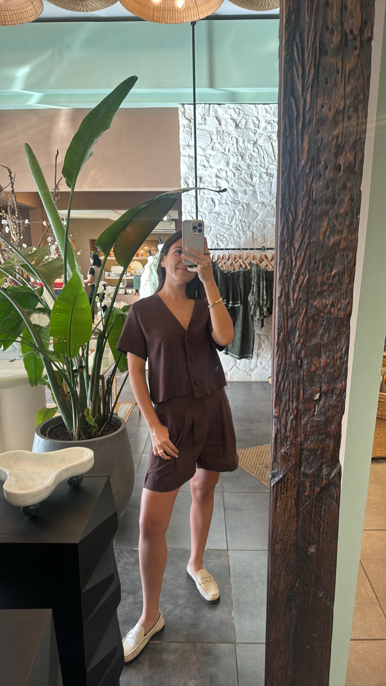 Omeda Short Brown