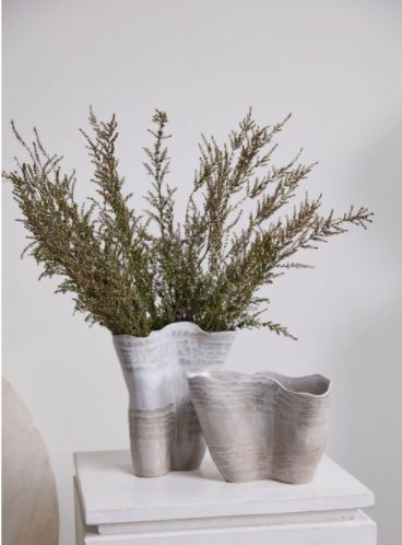 Claribel Vase 9.25x5.75x11