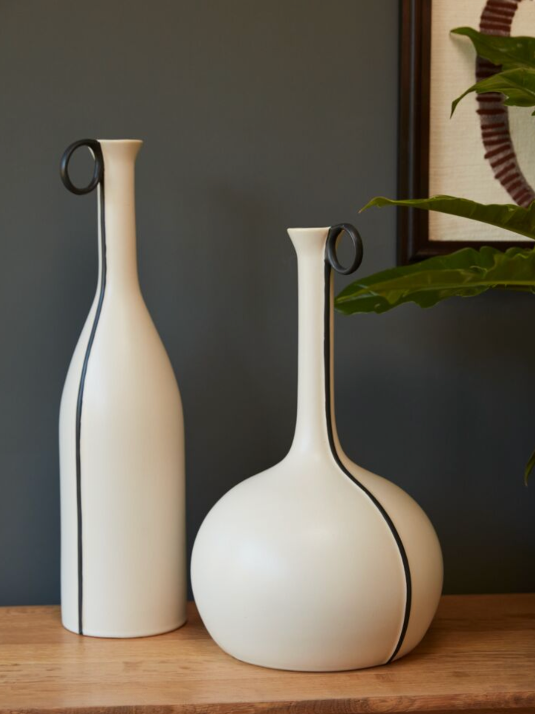 Anita Vase Short