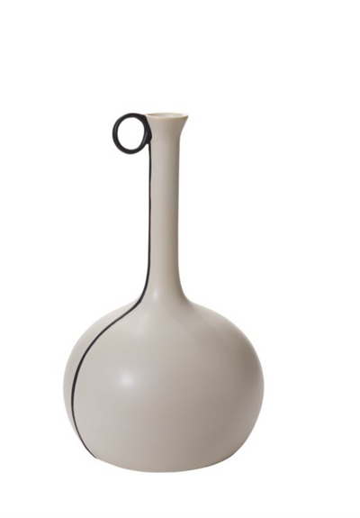 Anita Vase Short