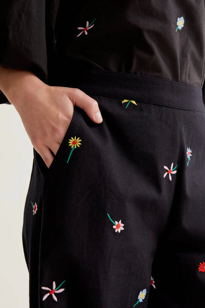 Quinamis Pant Black Flowers