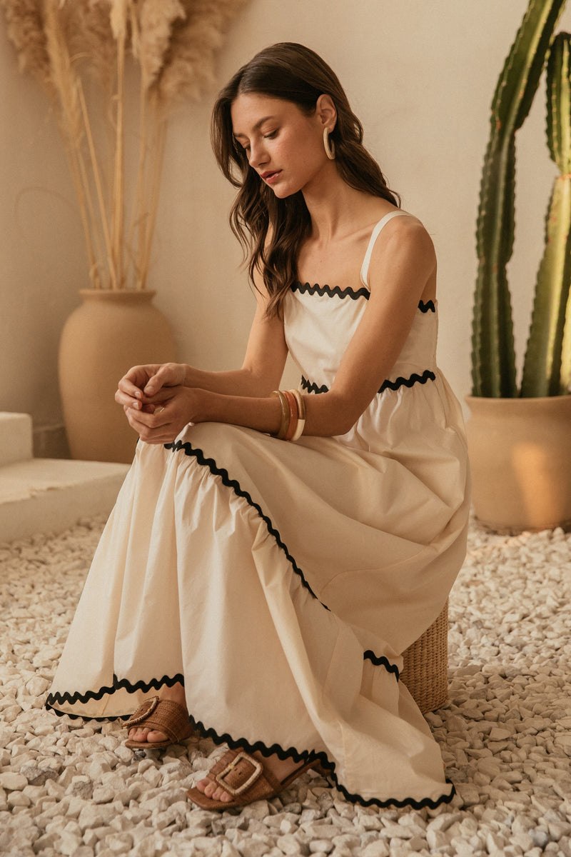 Umeri Dress Off White Black