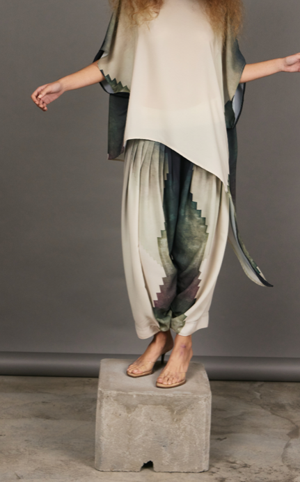 Amelia Pant Stairs Infinity