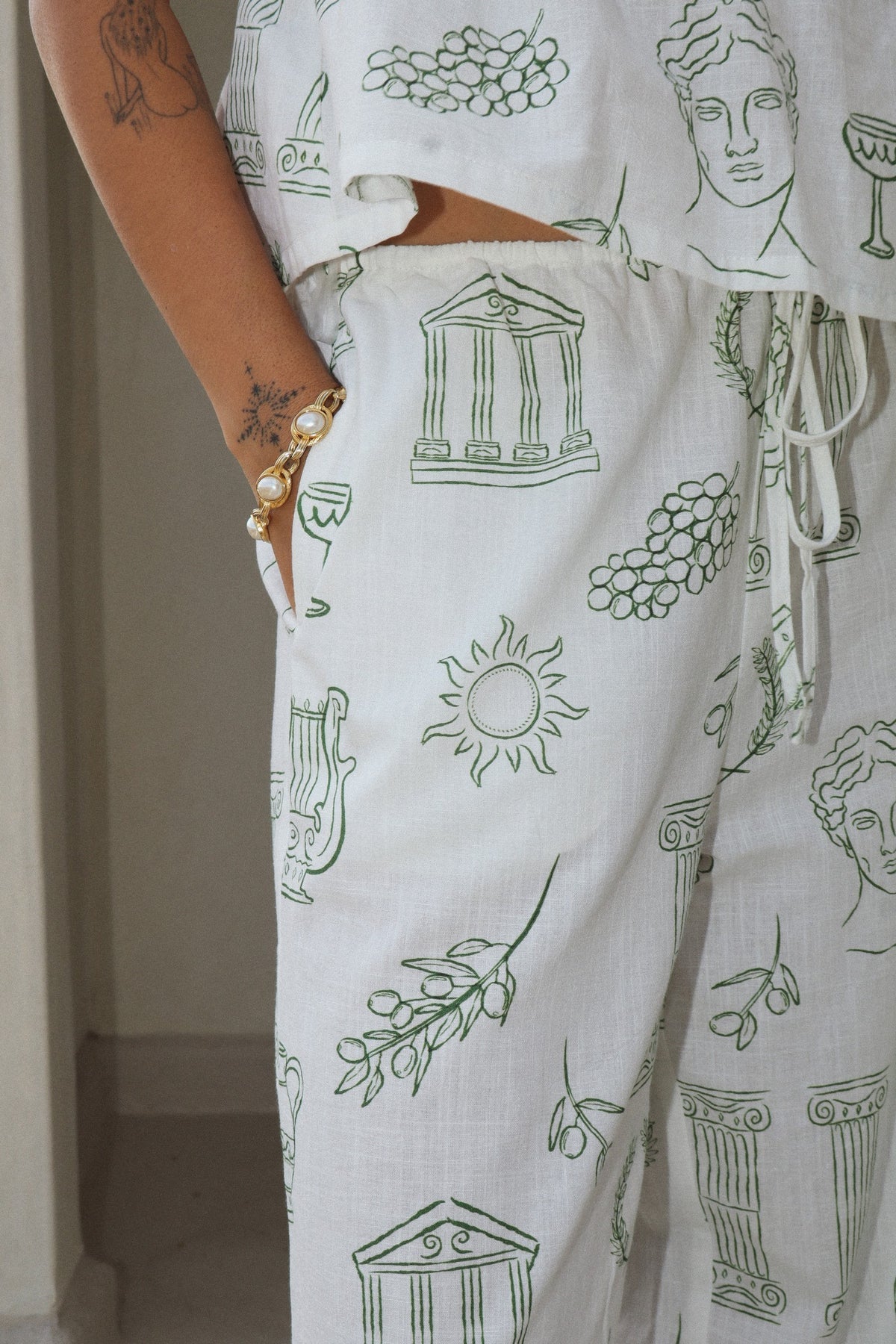 Girena Set Off White