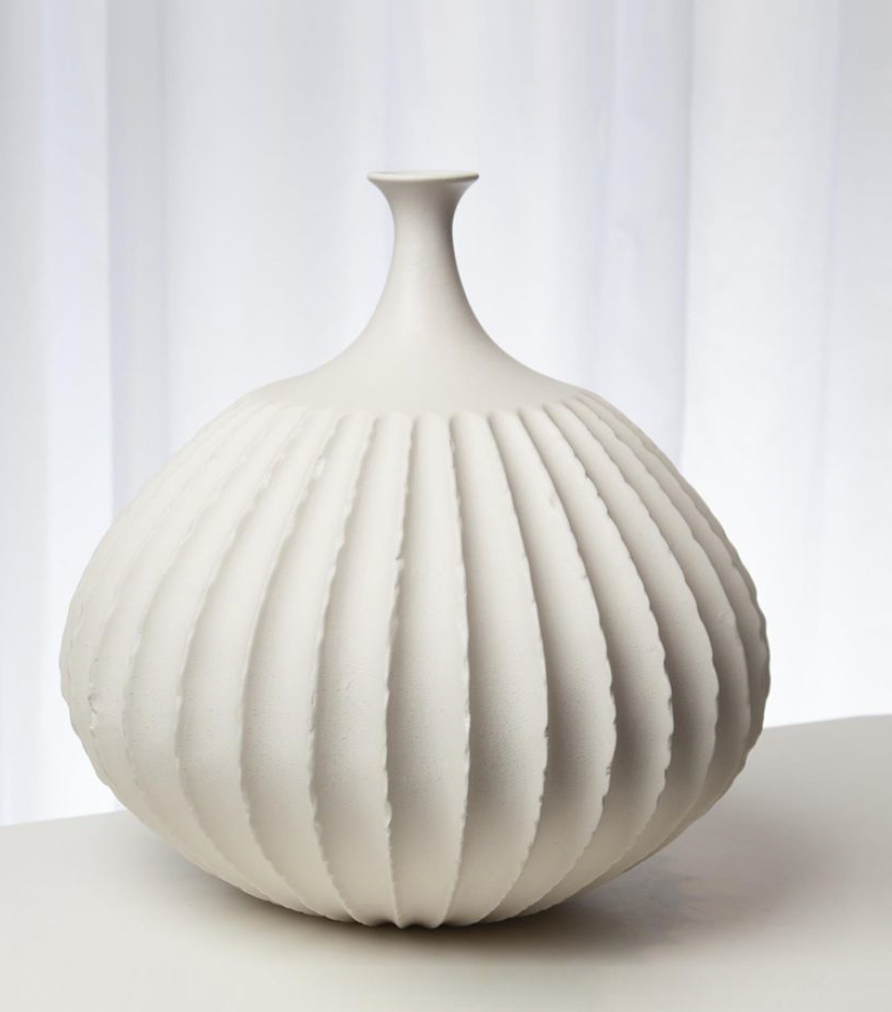 Sawtooth Vase Rustic White Small