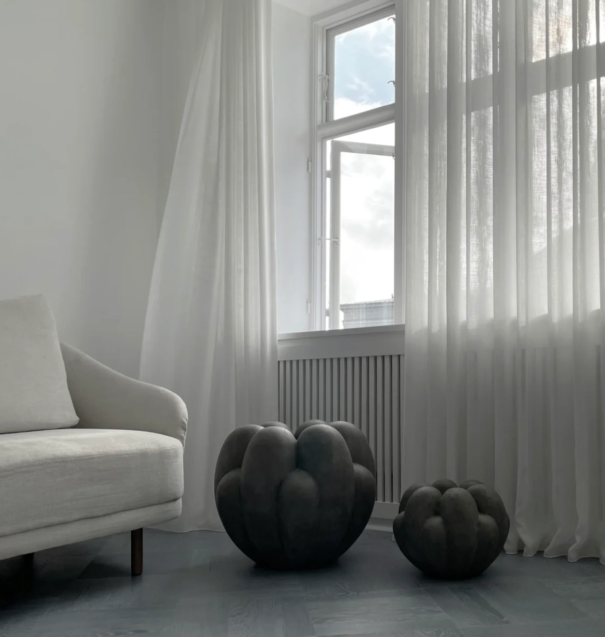 Bloom Vase Big Dark Grey