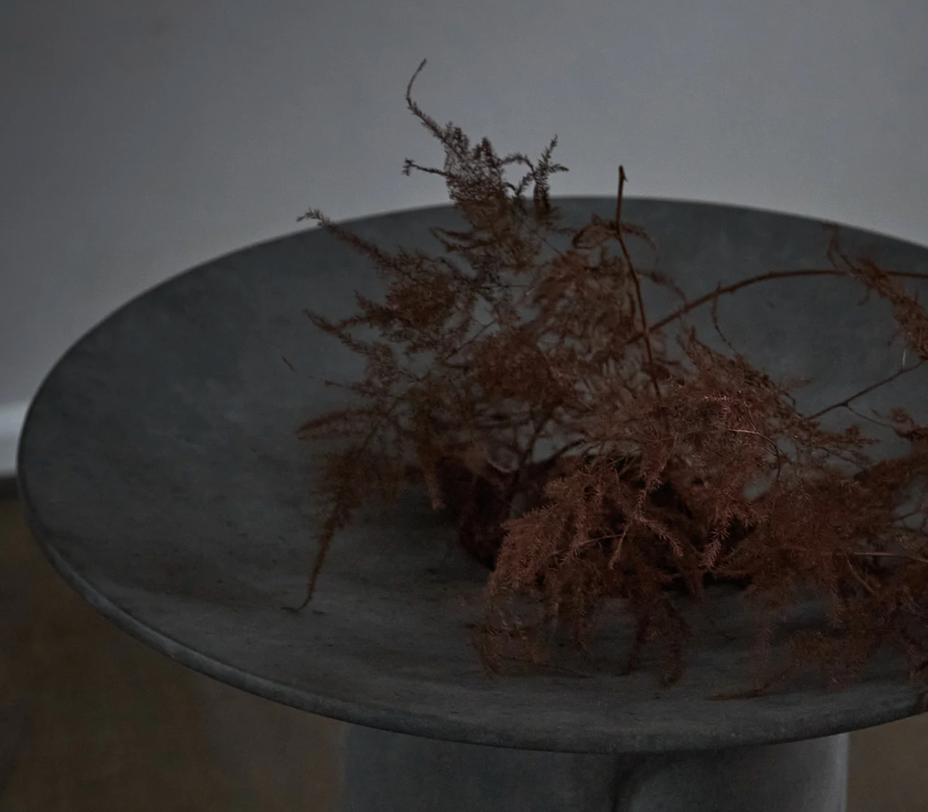 Bourgeon Vase Dark Grey