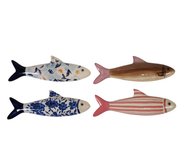 Fish Hangs or Sits