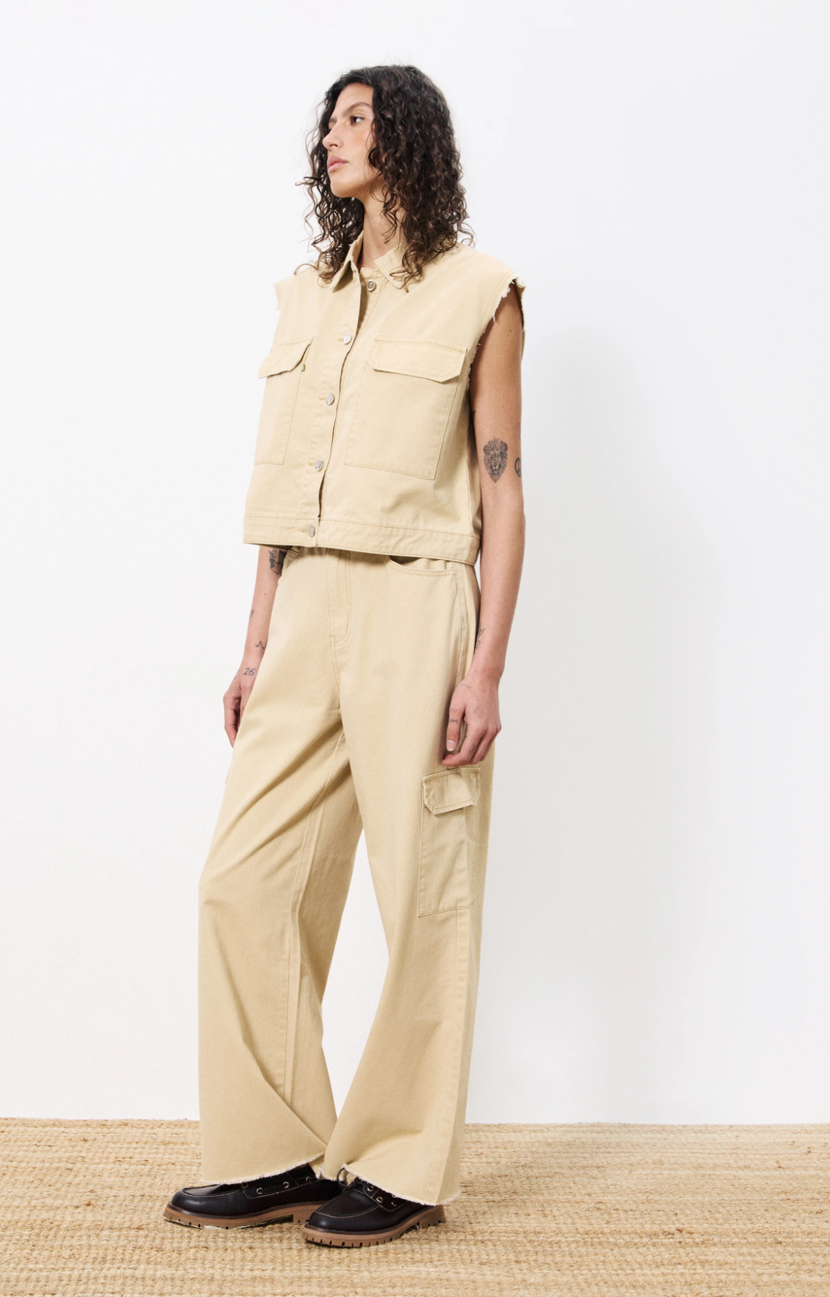 Nahed Vest Beige