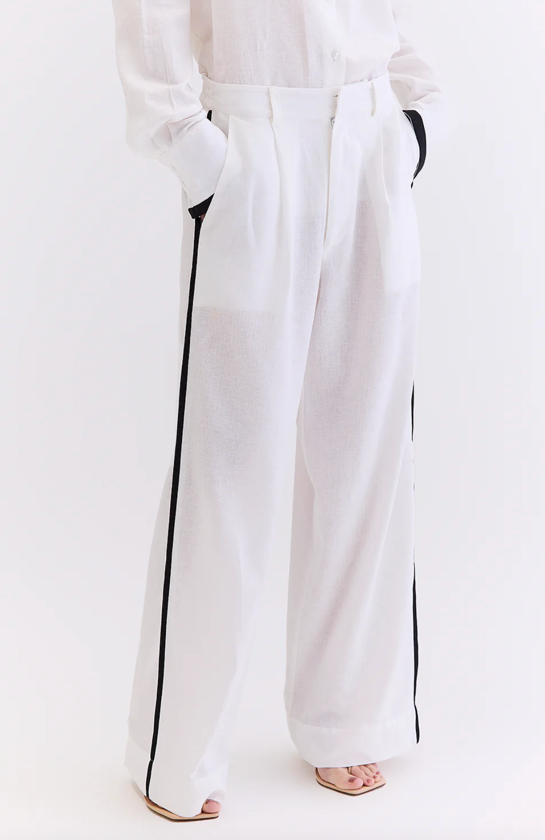 Claudia Pant White