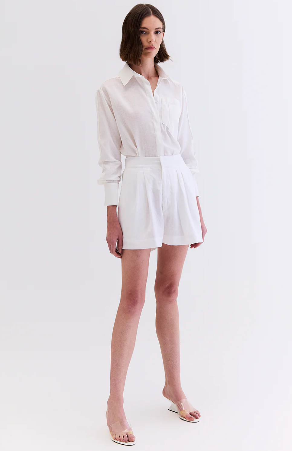 Omeda Short White