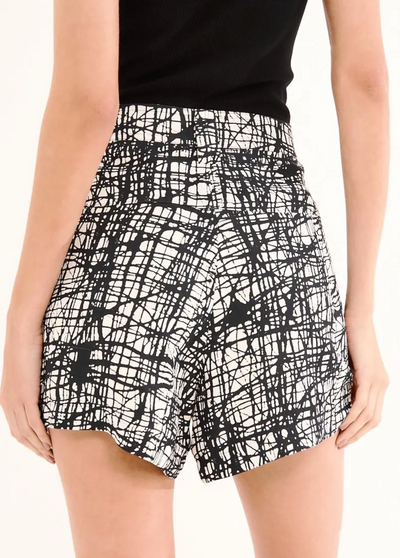 Wina Short