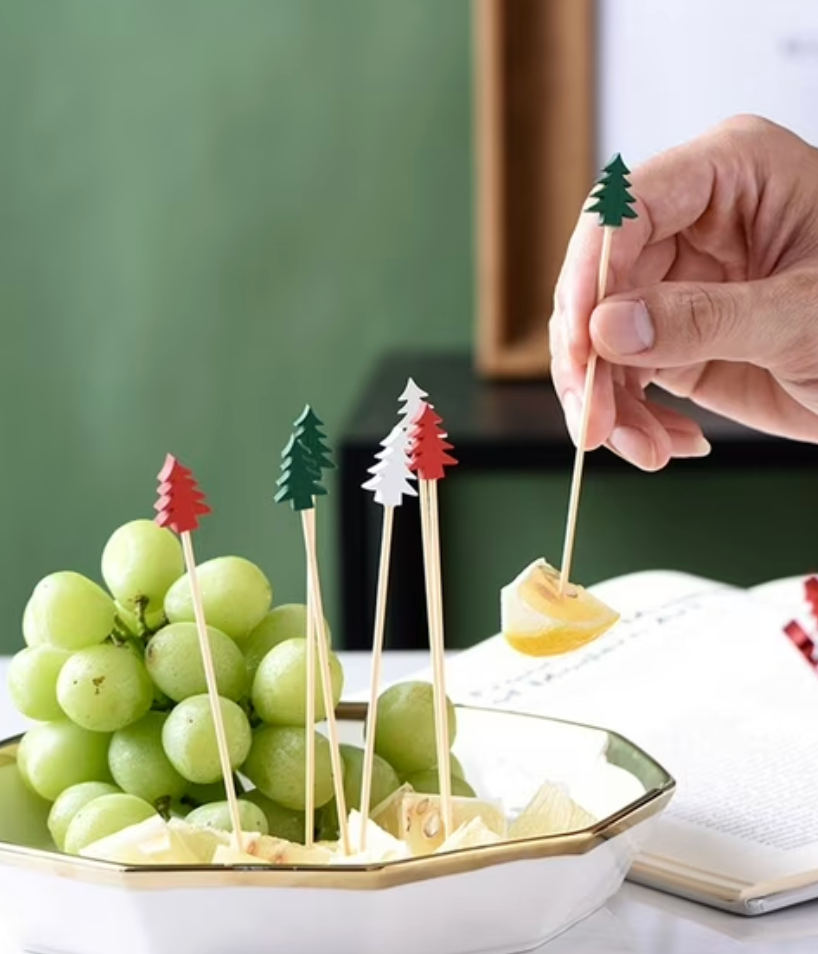 Bamboo Single Use Skewers wTree Shaped Handles