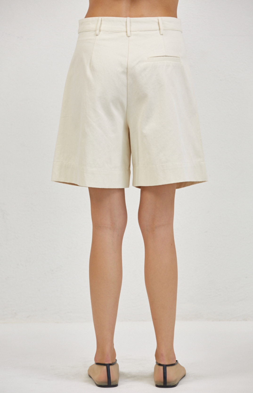 Troyes Short Sand