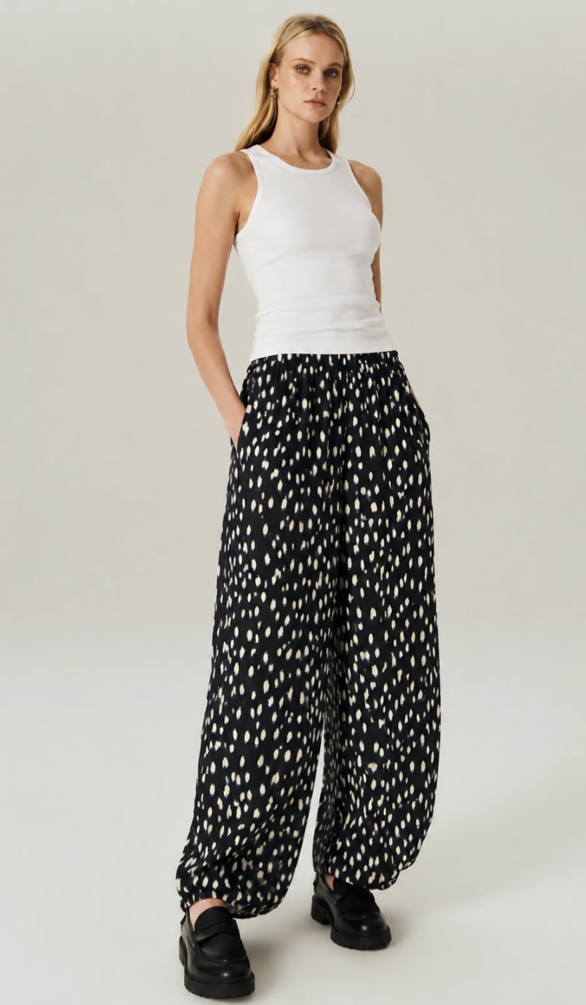 Ana Pant Black