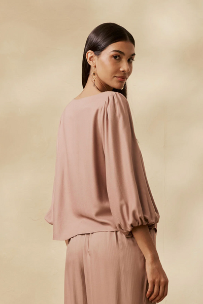 Equuleus Blouse Beige
