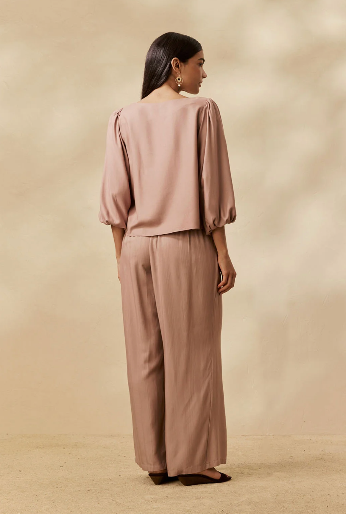 Equuleus Blouse Beige