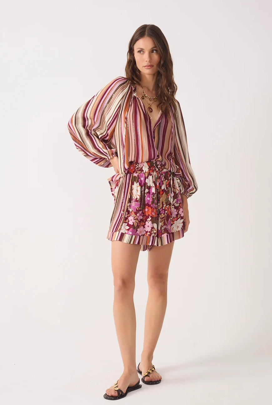 Jasmin Short Solar