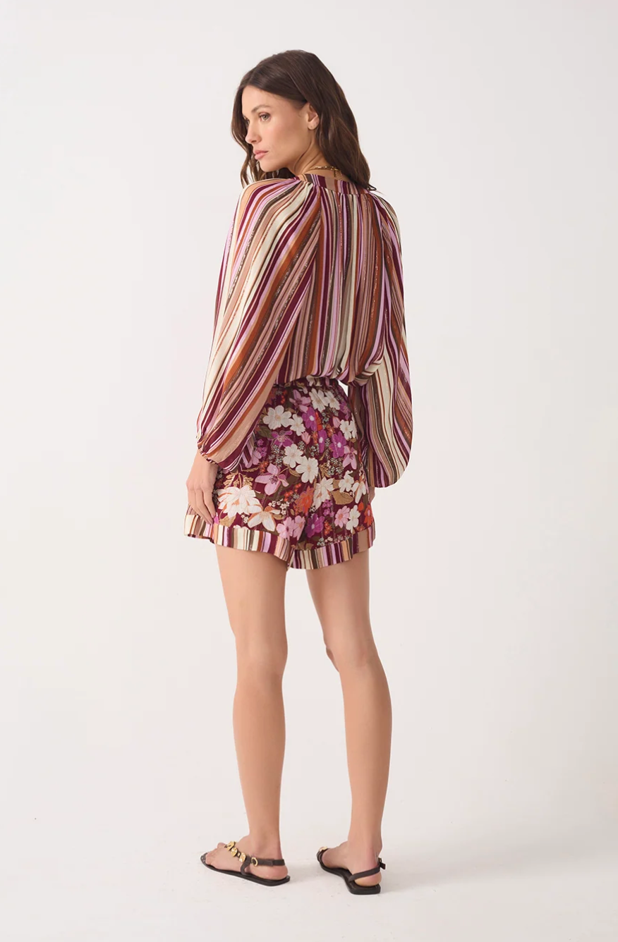 Jasmin Short Solar