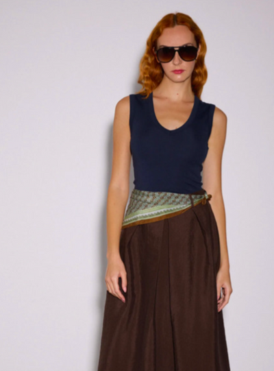 Melek v Neck Top