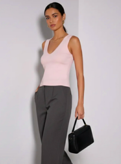 Melek v Neck Top