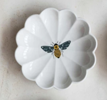 Fluted Dish Insect