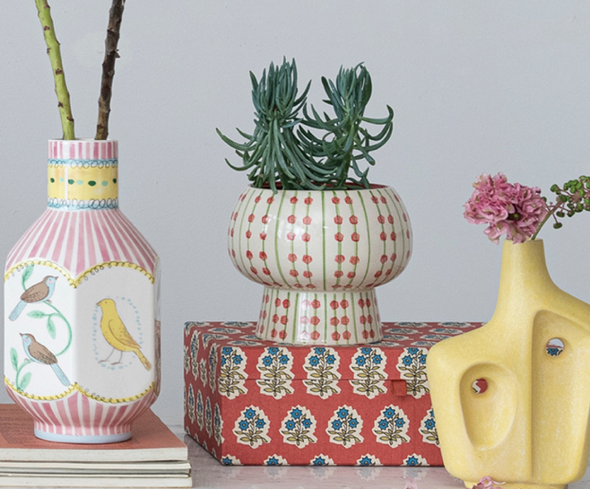 Planter w Pattern Cream Color Green Red