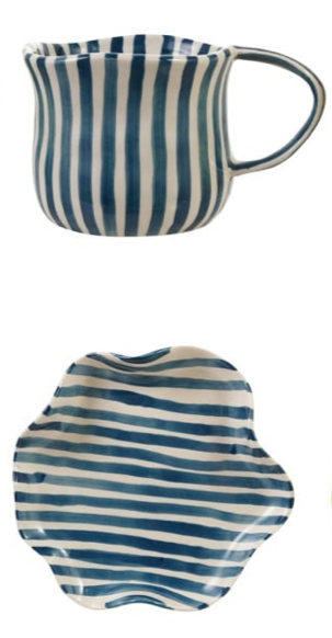 Mug w Ruffled Saucer