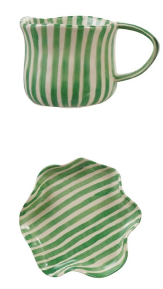 Mug w Ruffled Saucer