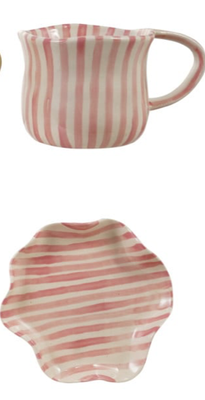 Mug w Ruffled Saucer