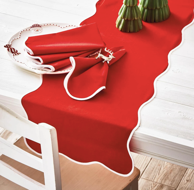 Table Runner Scallop
