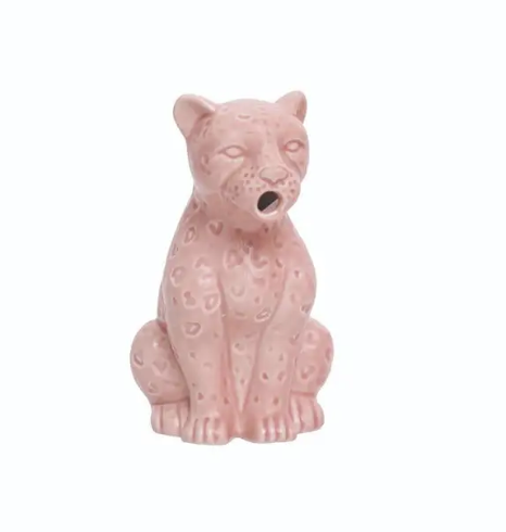 Leopard Pitcher Hold