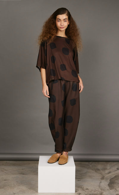 Comfy Jogger Mocha Black Dots