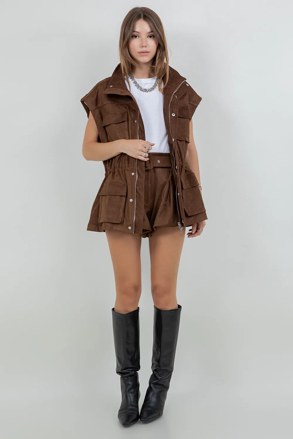 Jessica set Brown