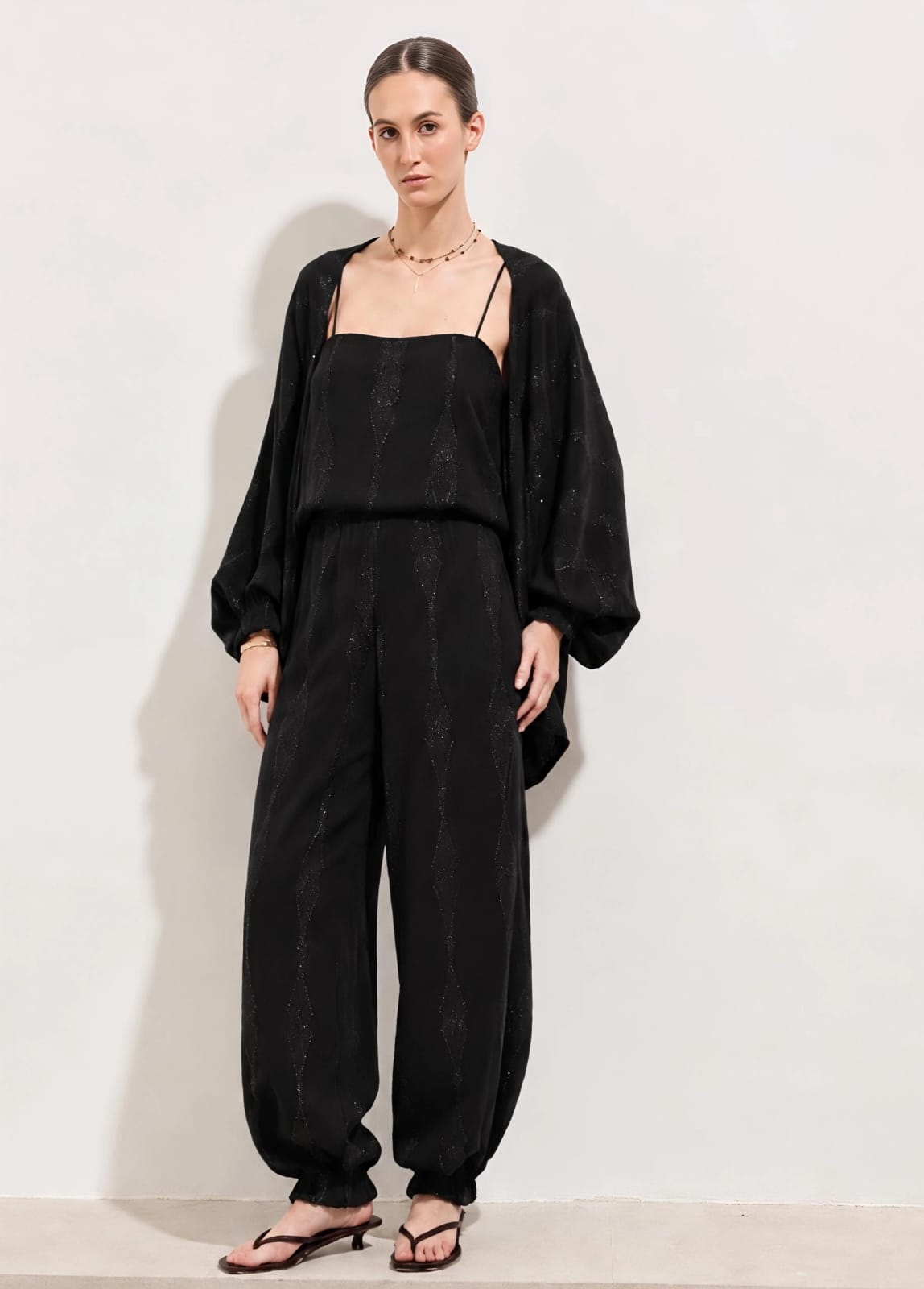 Clou Cape Black