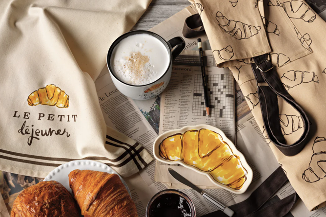 Le Petit Dejeuner Shaped Dish