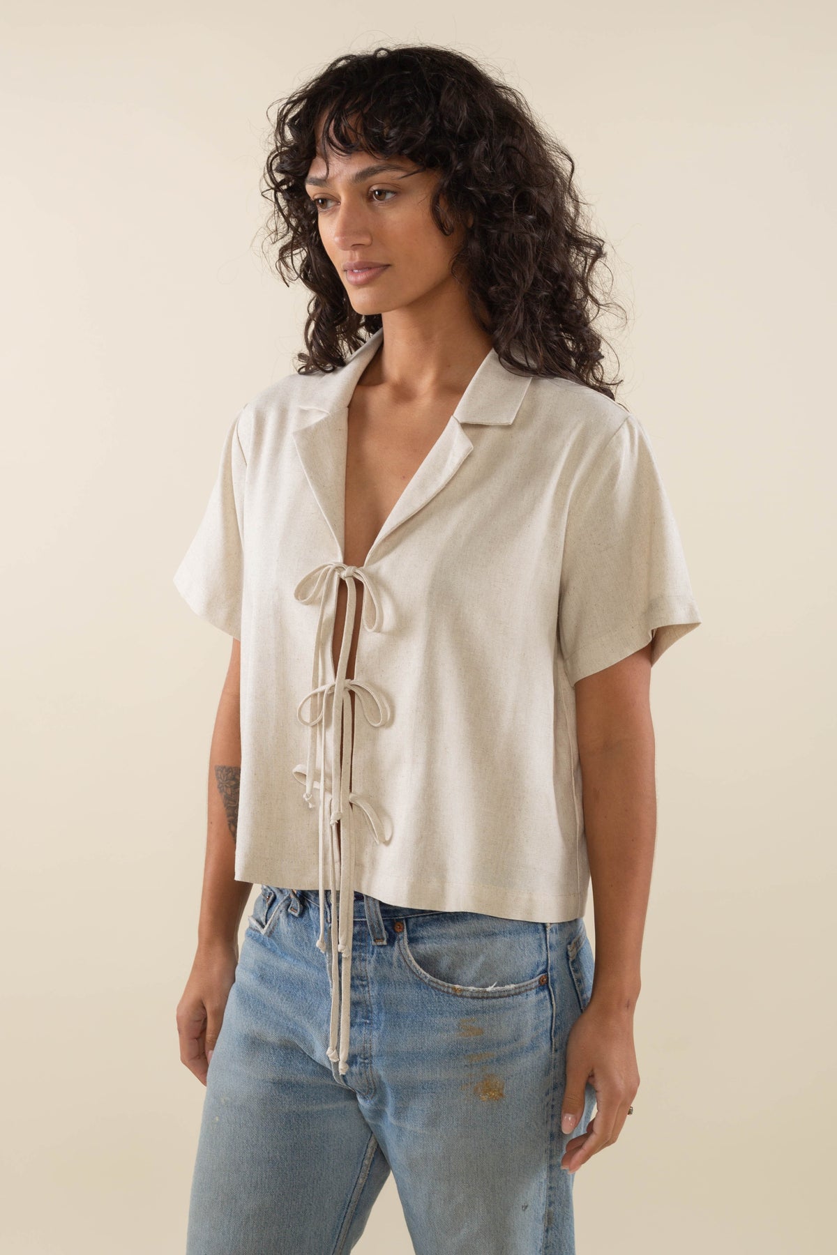 Nico Linen Short Sleeve Tie Blouse Natural