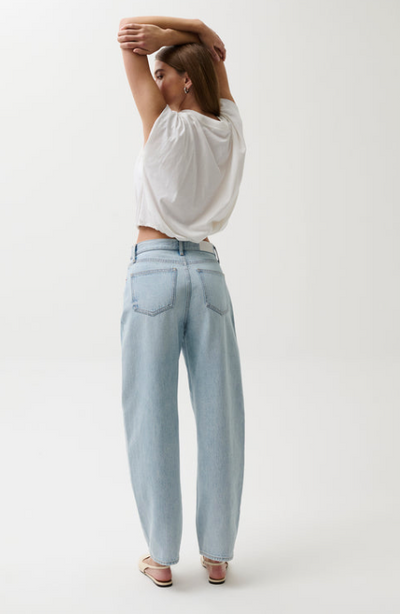 Wes High Rise Barrel Jean Waves