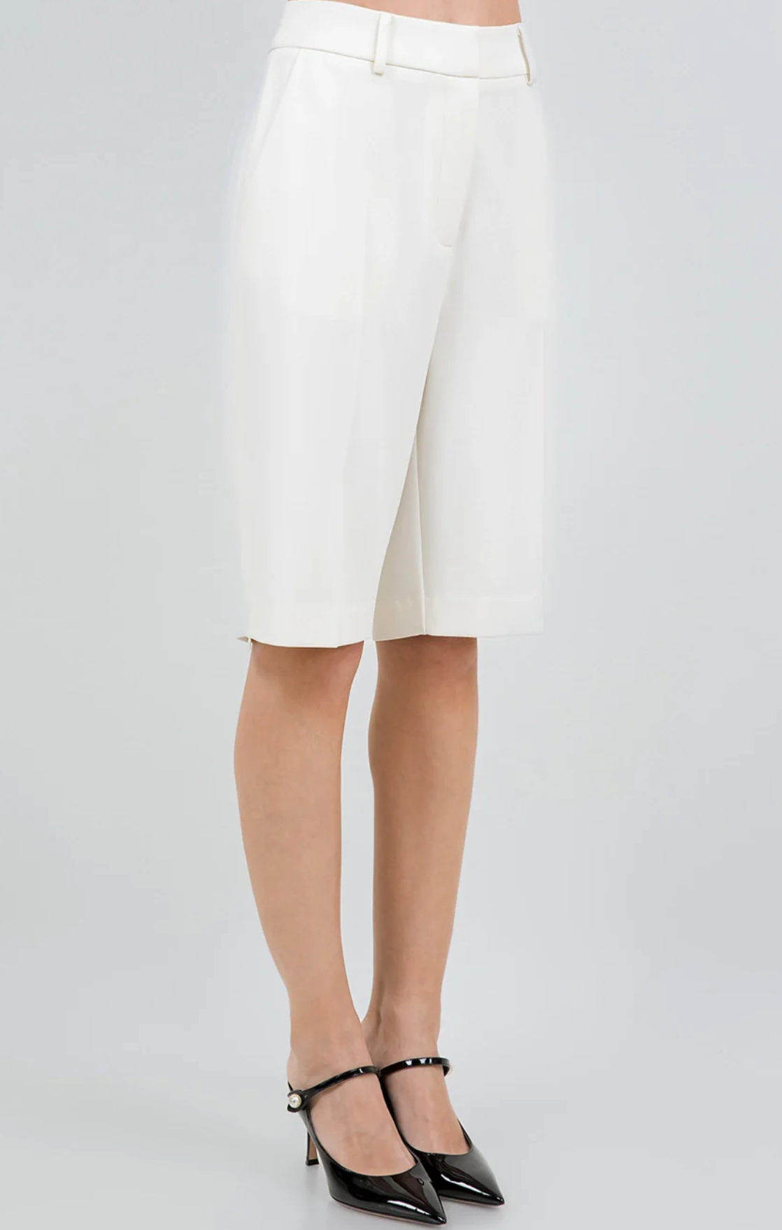 Ani Short Side Zippers Cream