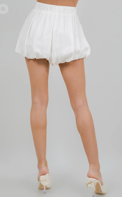 Jorja Short With V Waistband